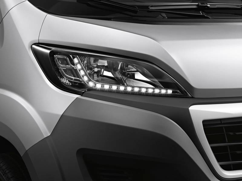 Фото автомобиля Peugeot Boxer Fourgon (2014)